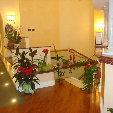 Hotel Dina Roma Exterior foto