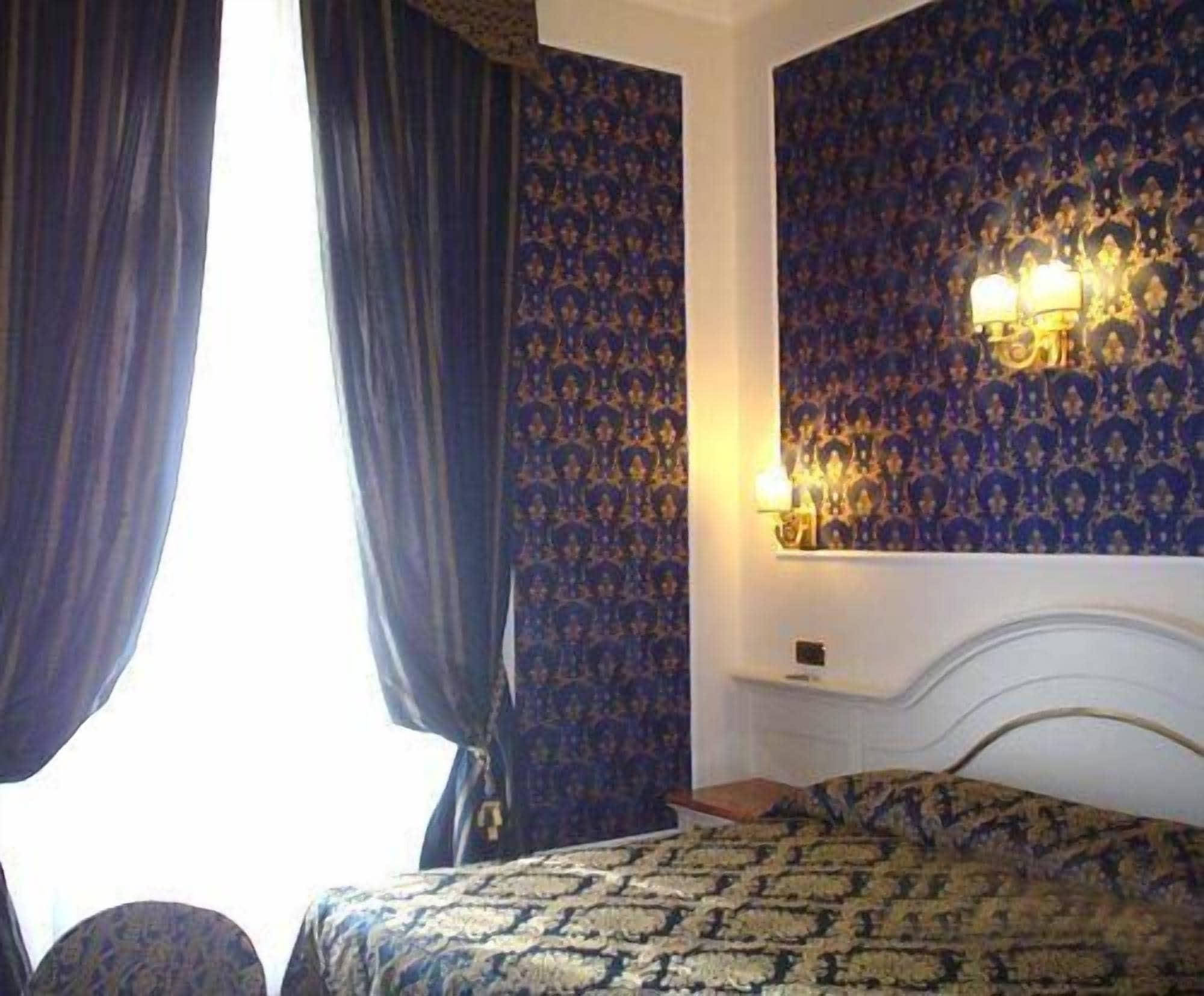 Hotel Dina Roma Exterior foto