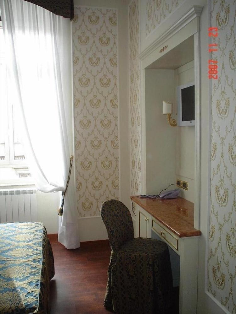 Hotel Dina Roma Exterior foto