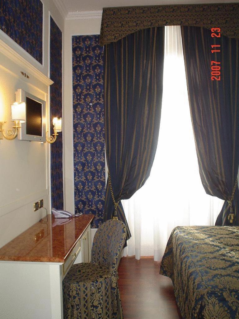 Hotel Dina Roma Exterior foto