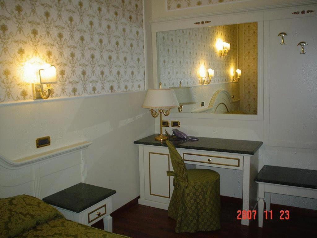 Hotel Dina Roma Quarto foto